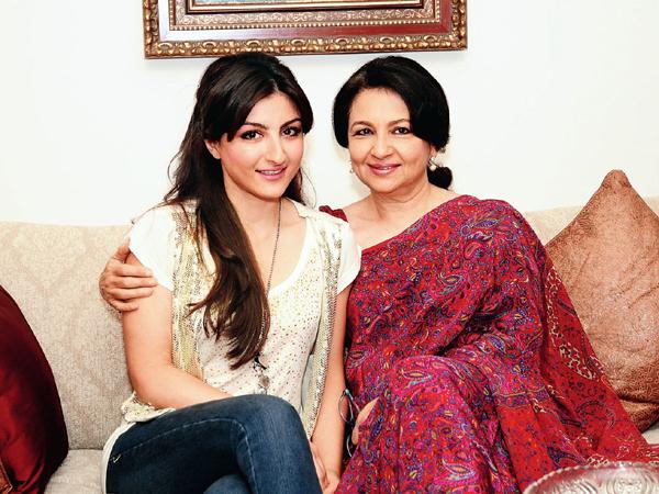 Mother-Daughter Duos in Bollywood who are the ideal Flappers